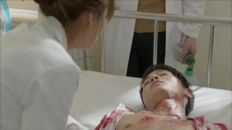 Кадры из сериала Потомки солнца (2016)